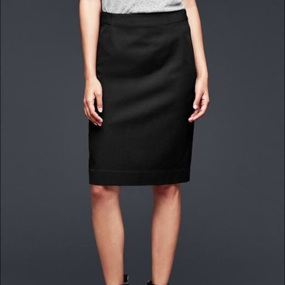 Black gap pencil skirt - never worn